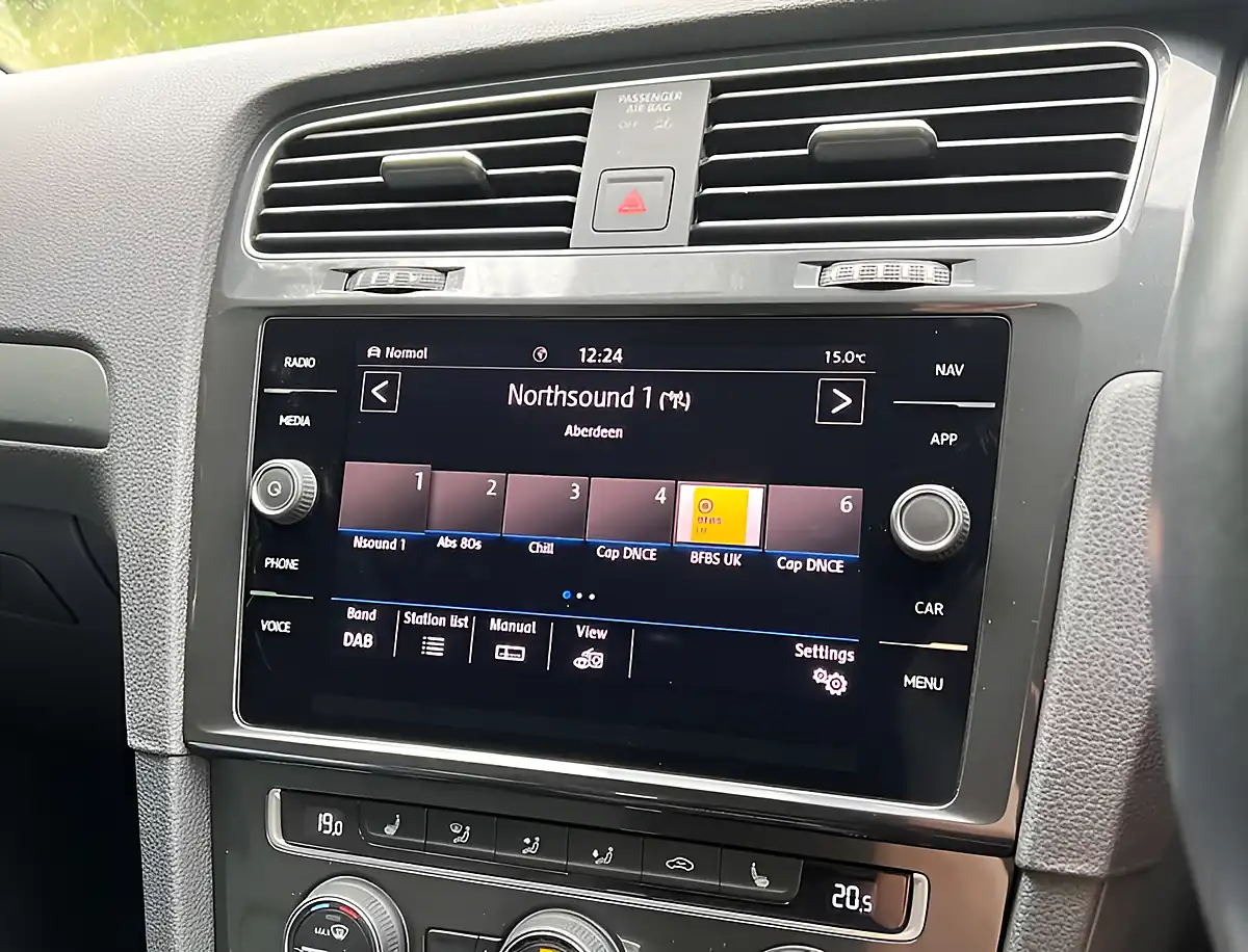 Used 2020 Volkswagen Golf Match Edition Blue - Interior and Exterior details 16
