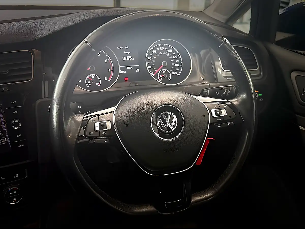Used 2020 Volkswagen Golf Match Edition Blue - Interior and Exterior details 15