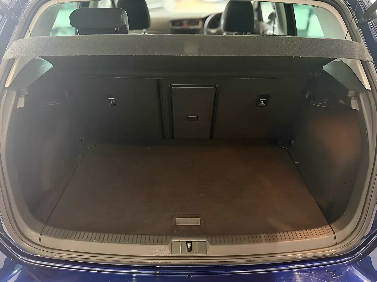 Used 2020 Volkswagen Golf Match Edition Blue - Interior and Exterior details 20