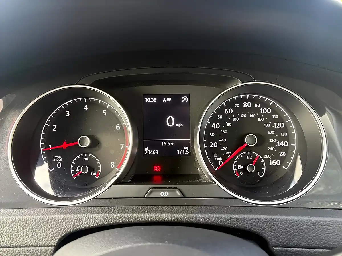Used 2020 Volkswagen Golf Match Edition Blue - Interior and Exterior details 20