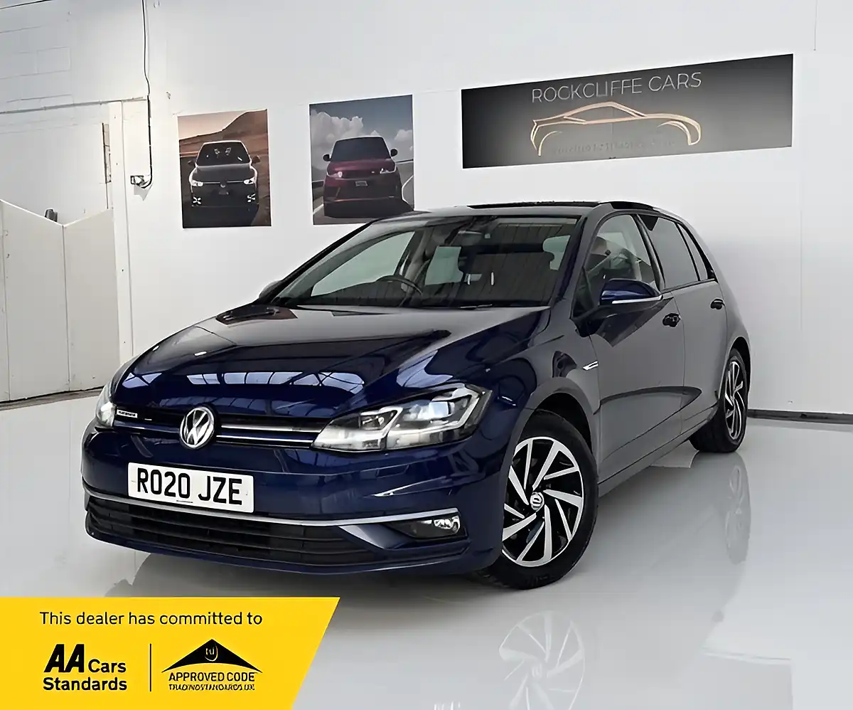 Used 2020 Volkswagen Golf Match Edition Blue - Front View