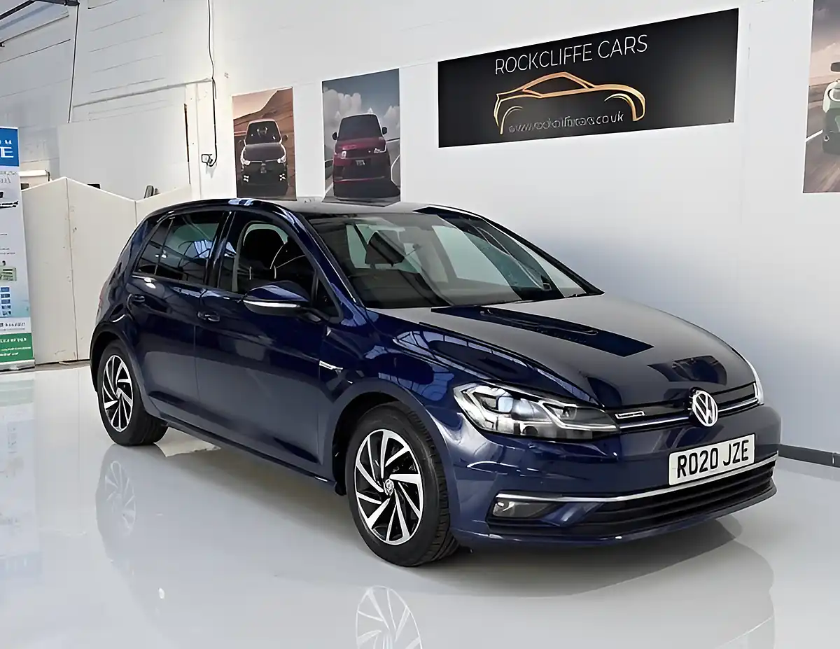 Used 2020 Volkswagen Golf Match Edition Blue - Interior and Exterior details 18