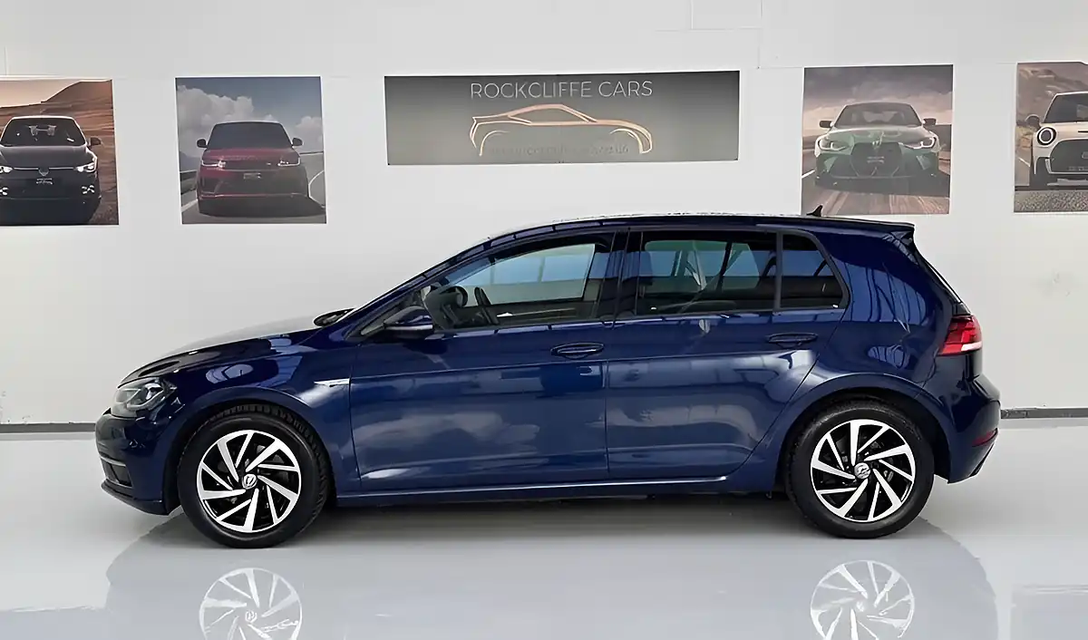 Used 2020 Volkswagen Golf Match Edition Blue - Interior and Exterior details 3