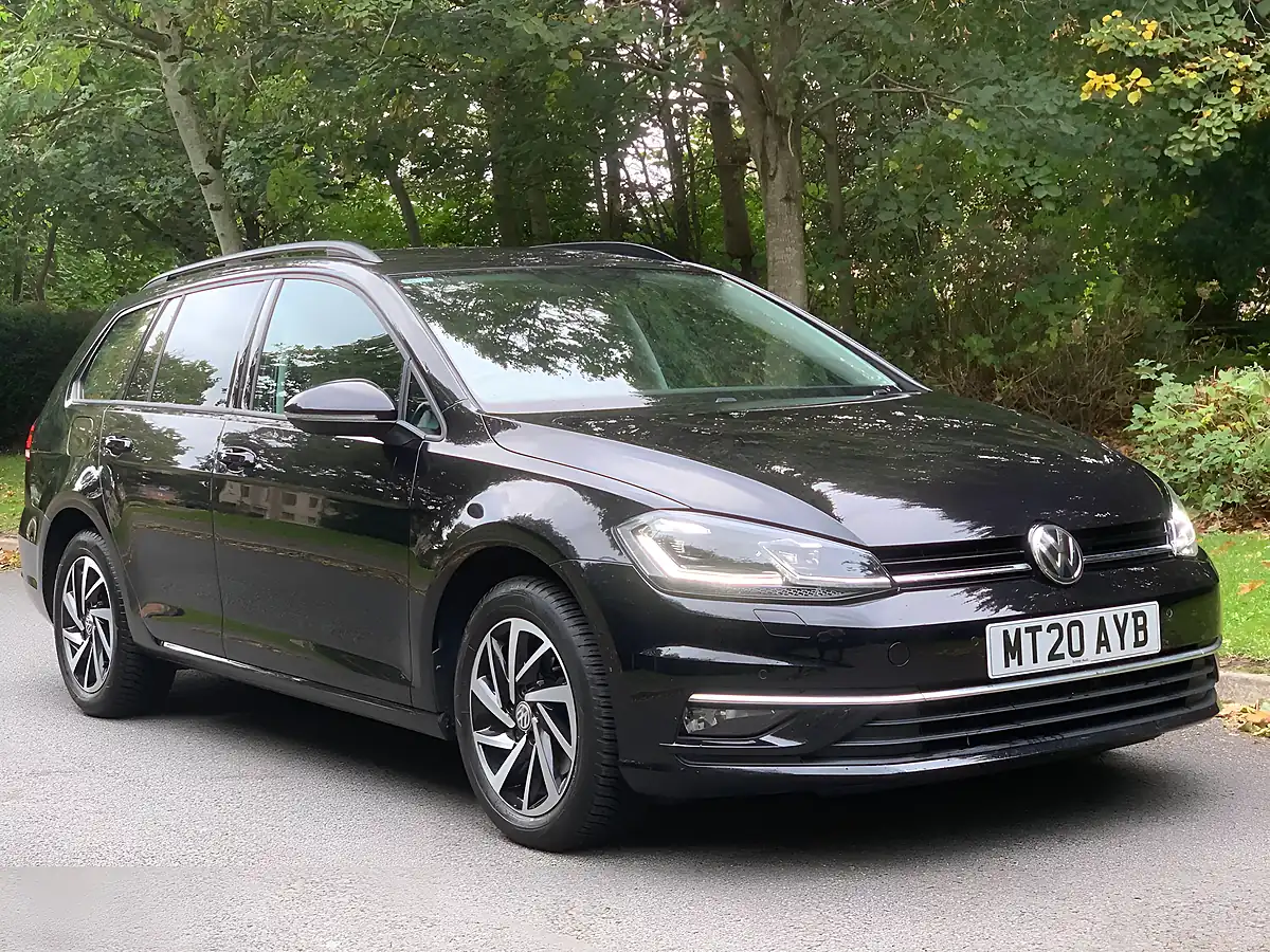 Used 2020 Volkswagen Golf Match Edition Deep Black Pearl - Front View
