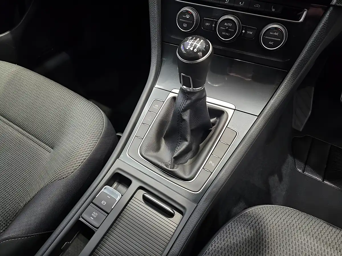Used 2020 Volkswagen Golf Match Edition Indium Grey - Interior and Exterior details 16
