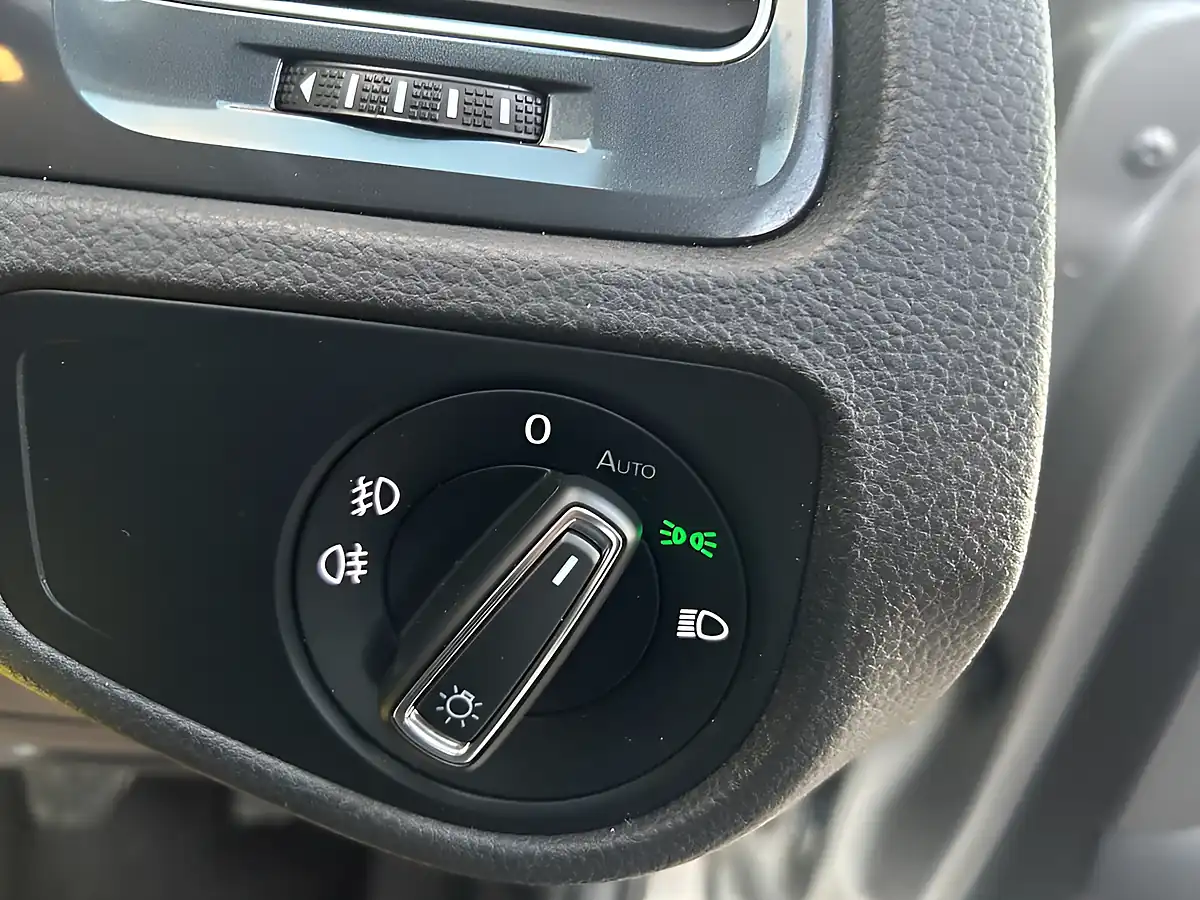 Used 2020 Volkswagen Golf Match Edition Silver - Interior and Exterior details 20