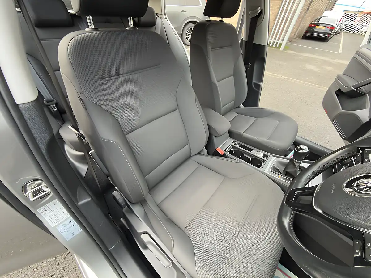 Used 2020 Volkswagen Golf Match Edition Silver - Interior and Exterior details 16