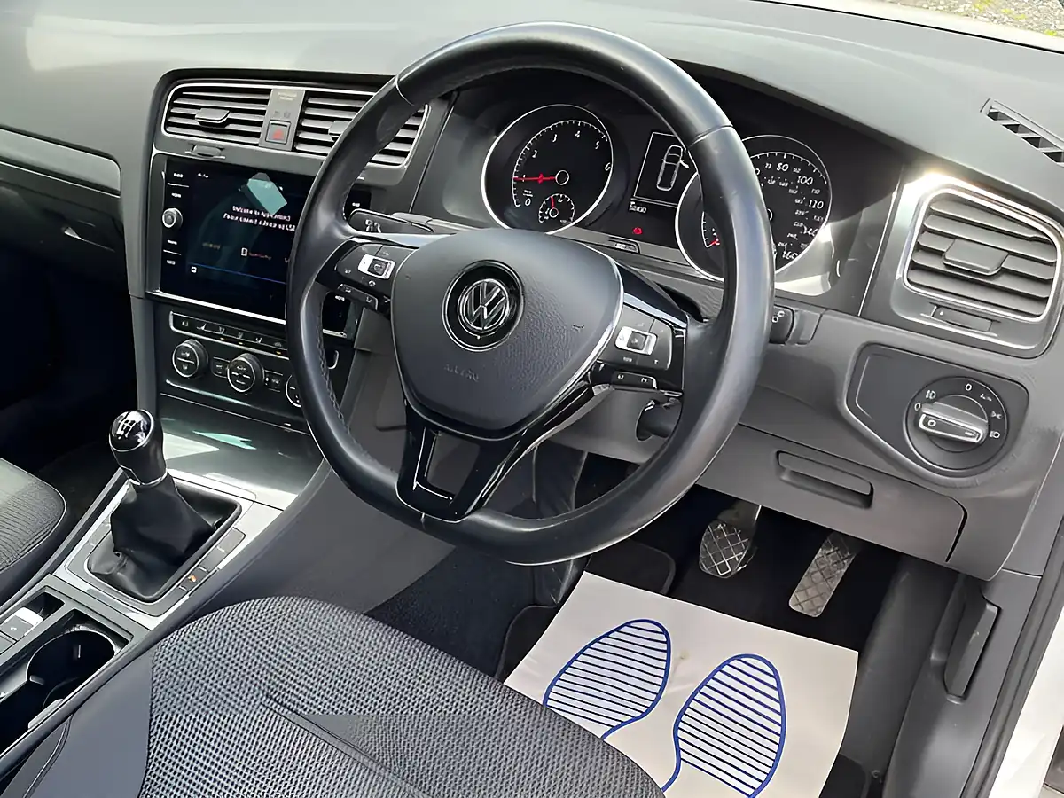 Used 2020 Volkswagen Golf Match Edition White - Interior and Exterior details 10