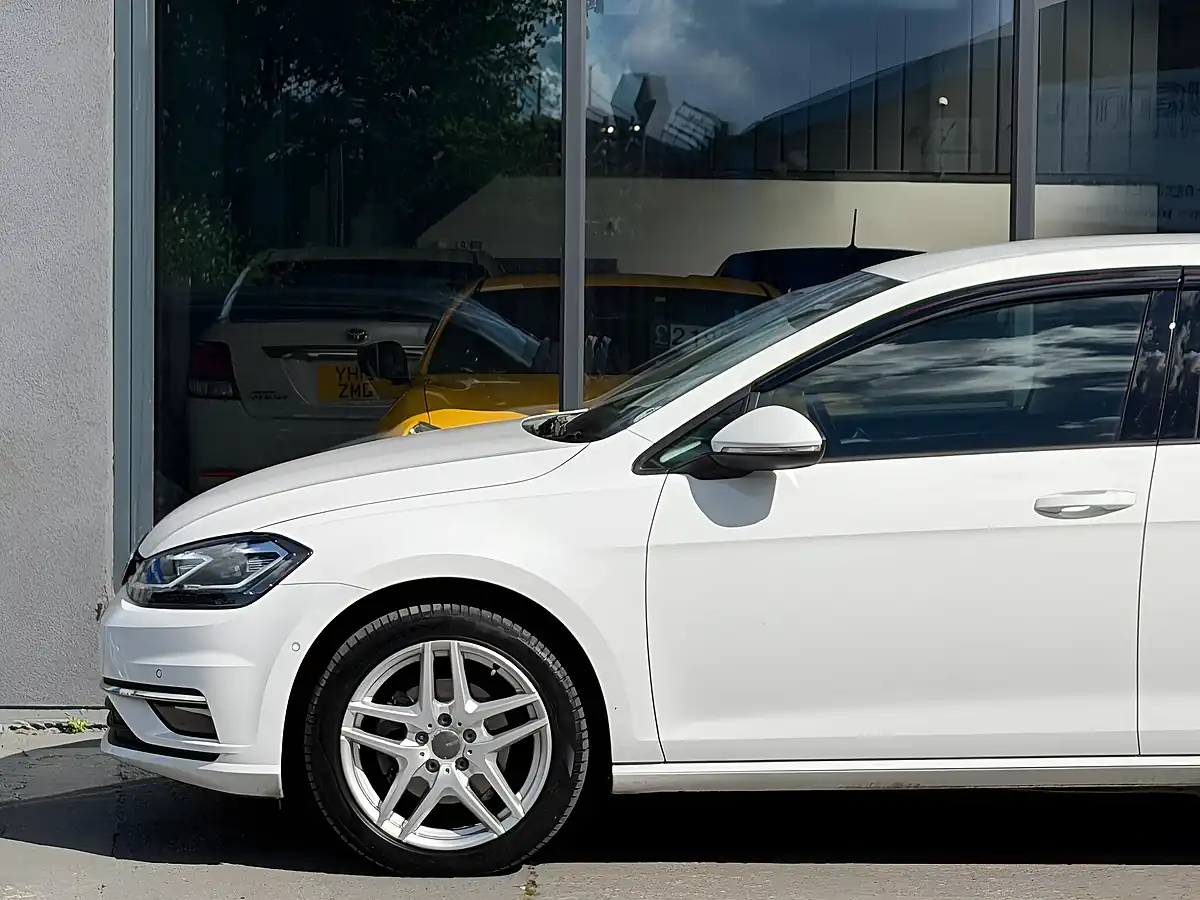 Used 2020 Volkswagen Golf Match Edition White - Interior and Exterior details 14