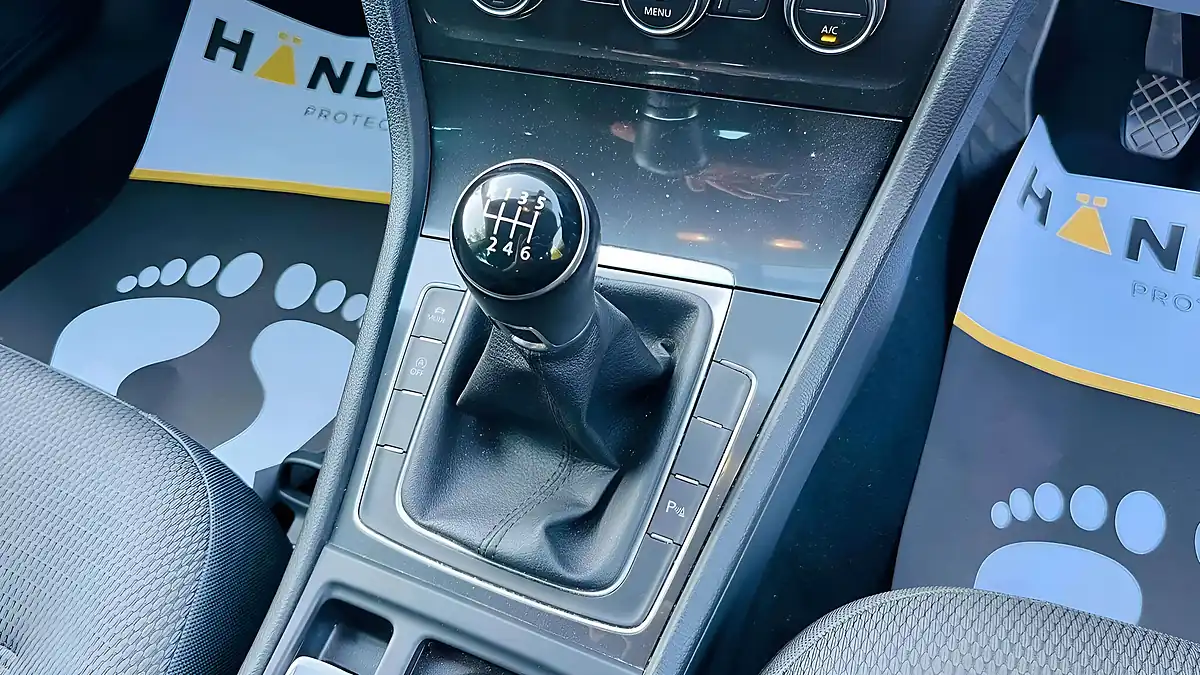 Used 2020 Volkswagen Golf Match Edition White - Interior and Exterior details 15