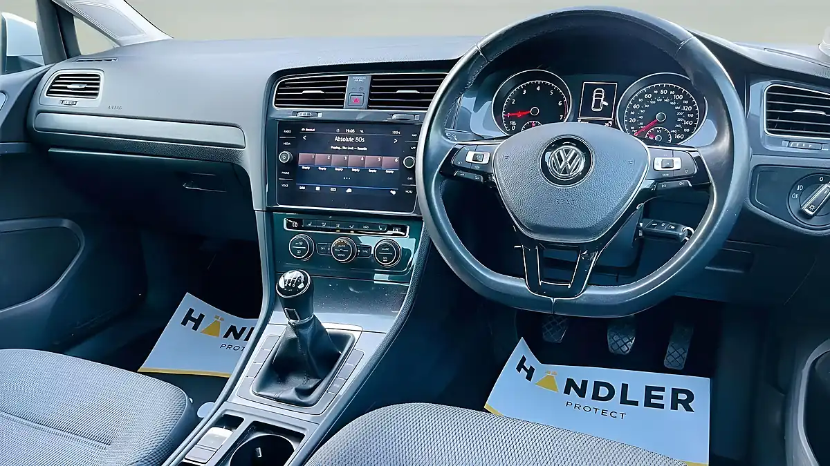 Used 2020 Volkswagen Golf Match Edition White - Interior and Exterior details 16