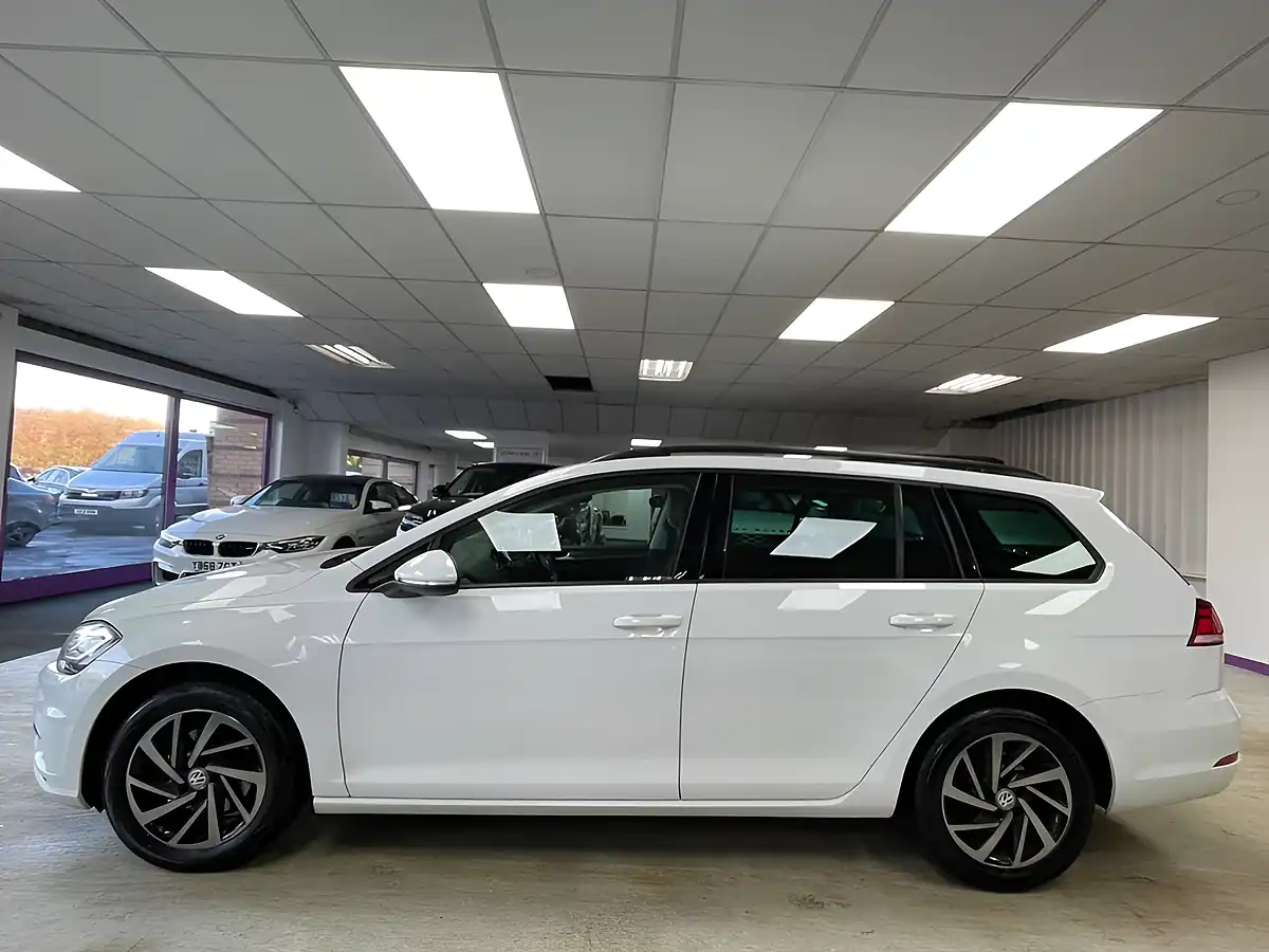 Used 2020 Volkswagen Golf Match Edition White - Interior and Exterior details 10