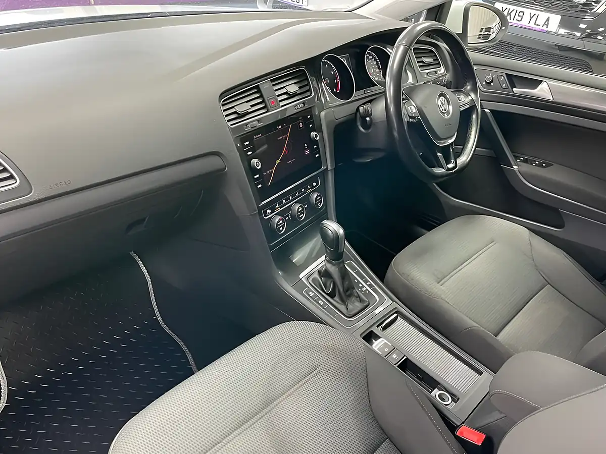 Used 2020 Volkswagen Golf Match Edition White - Interior and Exterior details 15