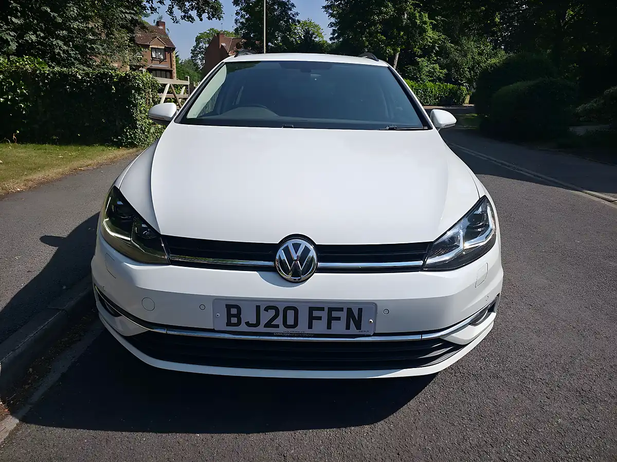 Used 2020 Volkswagen Golf Match Edition White - Front View