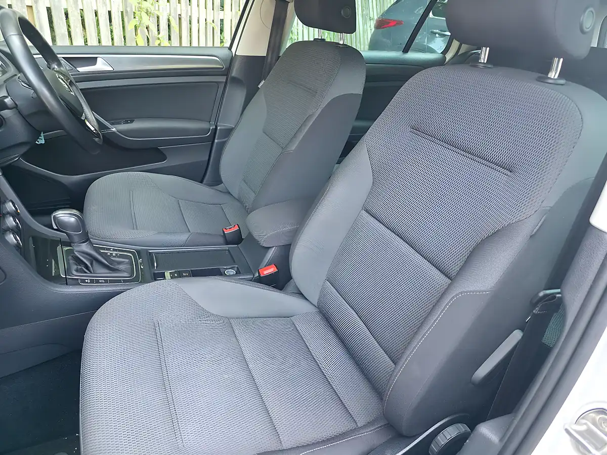 Used 2020 Volkswagen Golf Match Edition White - Interior and Exterior details 17