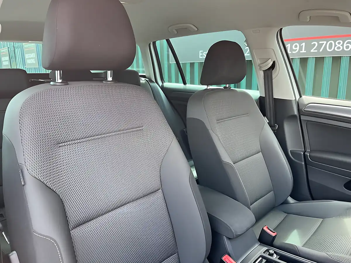 Used 2020 Volkswagen Golf Match Edition White - Interior and Exterior details 12