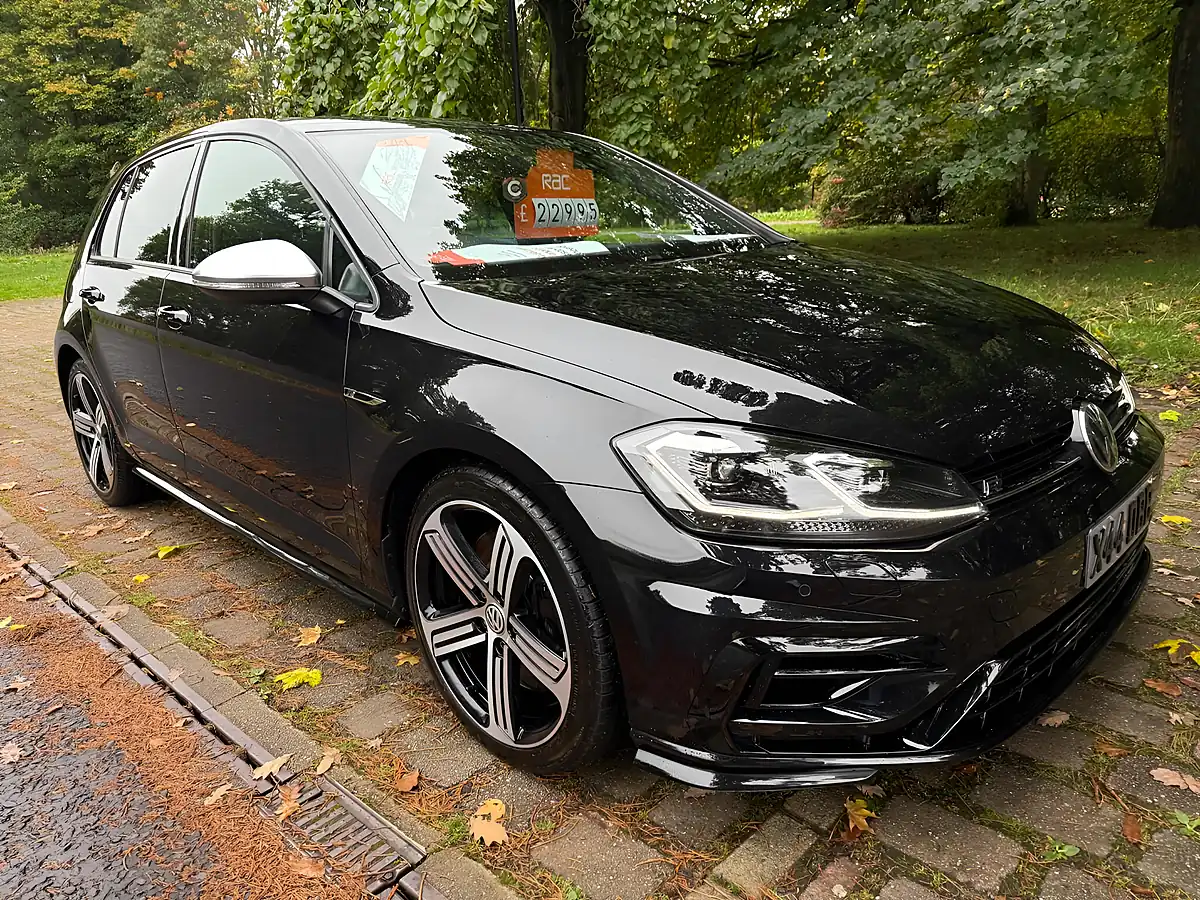 Used 2020 Volkswagen Golf R Black - Interior and Exterior details 3