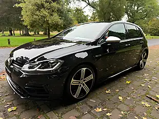 Used 2020 Volkswagen Golf R Black - Interior and Exterior details 5
