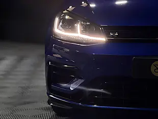 Used 2020 Volkswagen Golf R Blue - Interior and Exterior details 15
