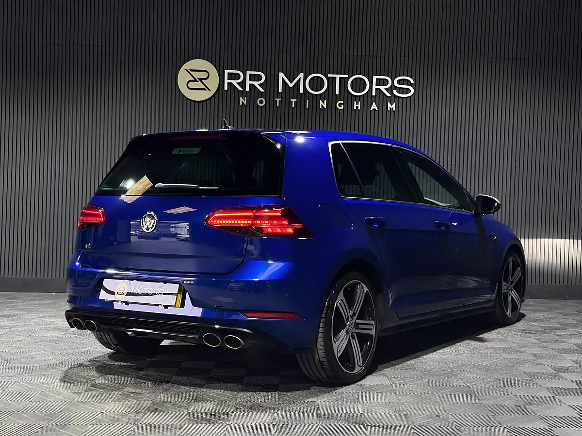 Used 2020 Volkswagen Golf R Blue - Interior and Exterior details 5