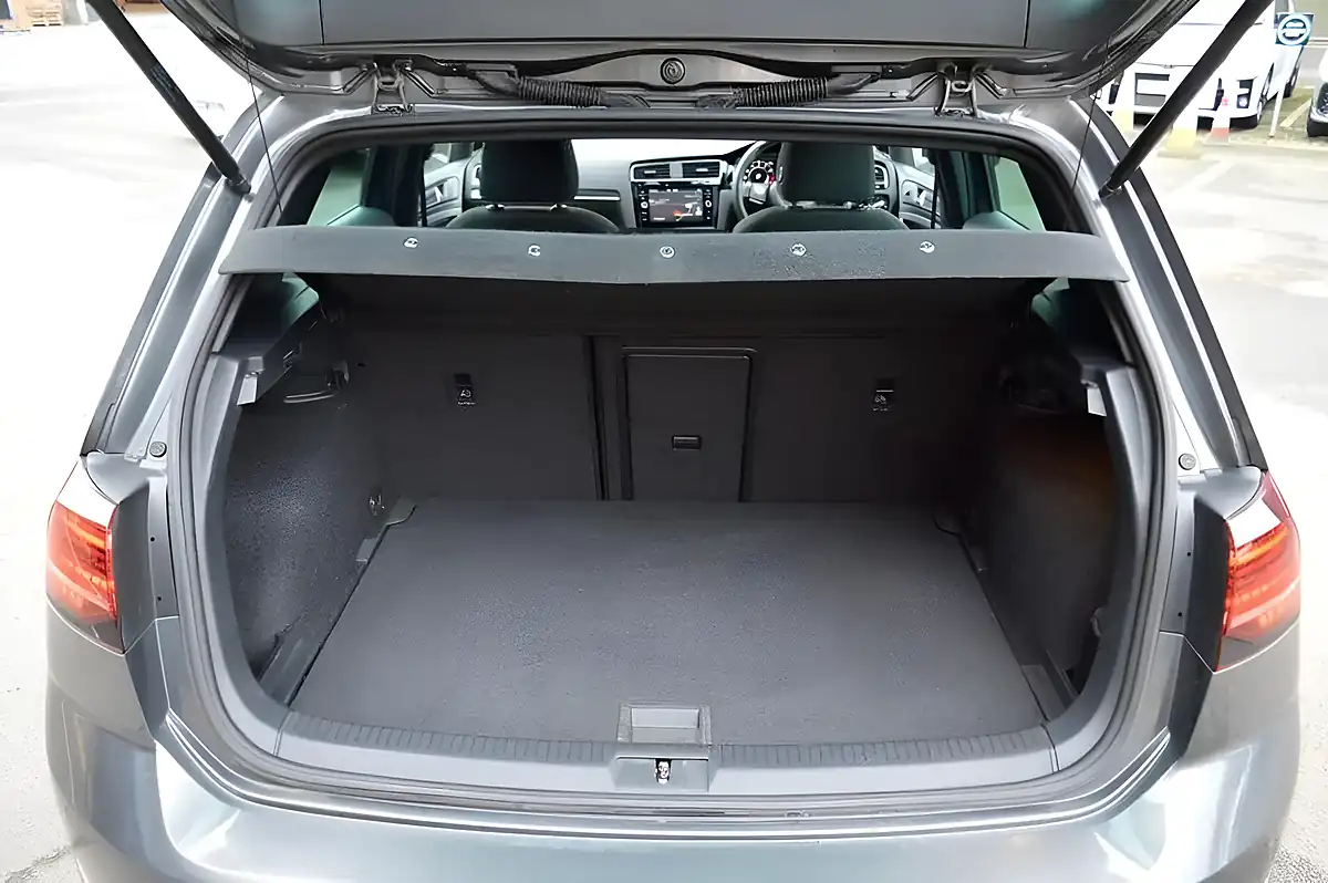 Used 2020 Volkswagen Golf R Grey - Interior and Exterior details 8