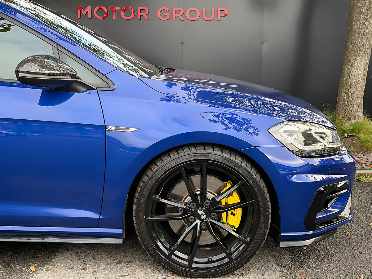 Used 2020 Volkswagen Golf R Lapiz Blue - Interior and Exterior details 12