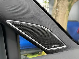 Used 2020 Volkswagen Golf R Lapiz Blue - Interior and Exterior details 18