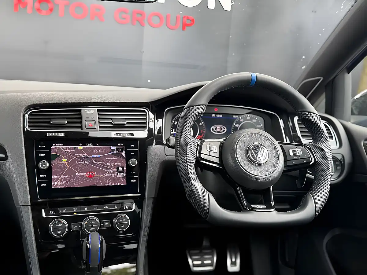 Used 2020 Volkswagen Golf R Lapiz Blue - Interior and Exterior details 19