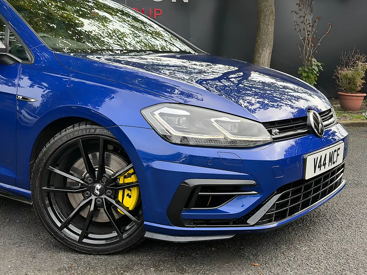 Used 2020 Volkswagen Golf R Lapiz Blue - Interior and Exterior details 4