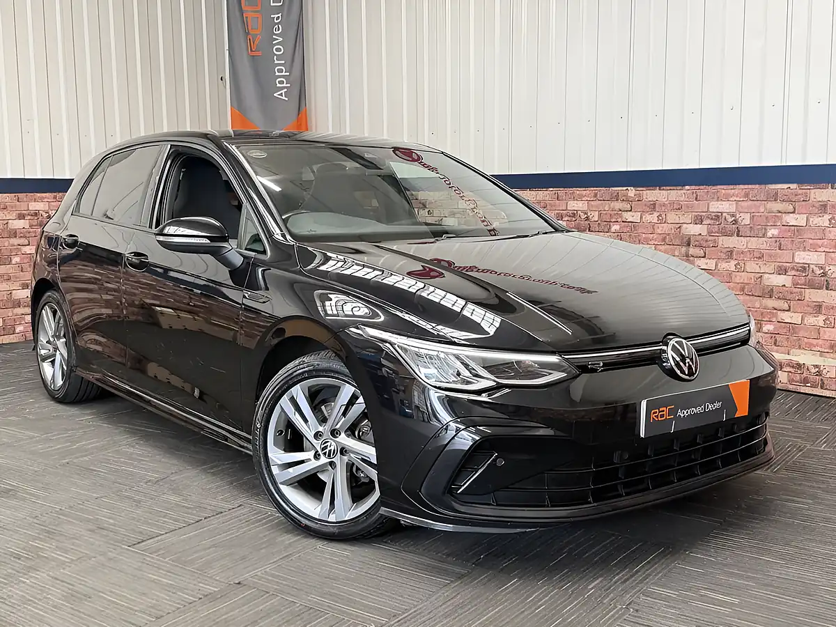Used 2020 Volkswagen Golf R-Line Black - Interior and Exterior details 2