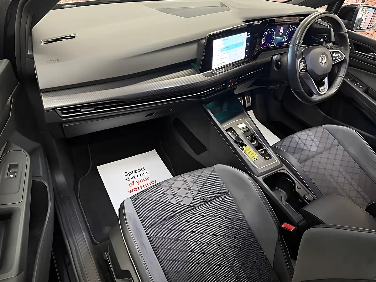 Used 2020 Volkswagen Golf R-Line Black - Interior and Exterior details 7