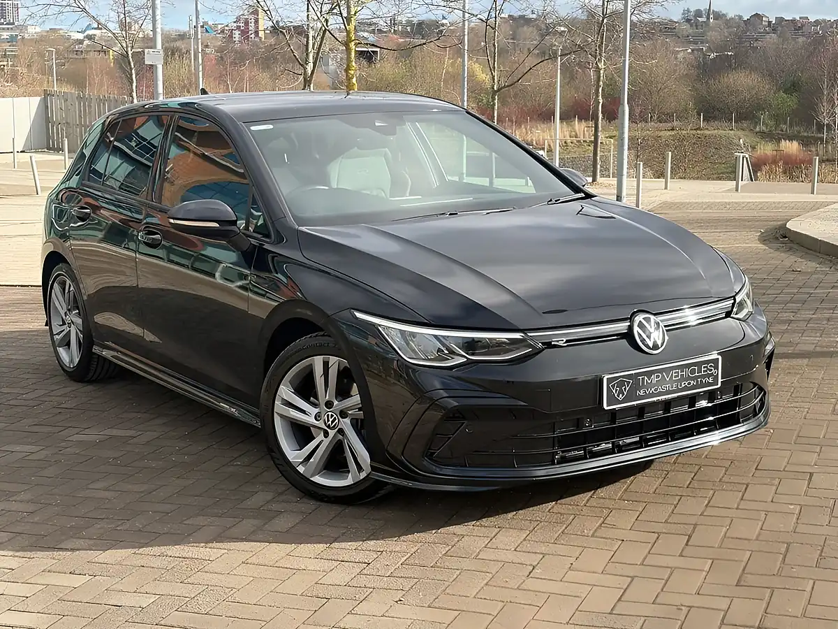 Used 2020 Volkswagen Golf R-Line Black - Front View