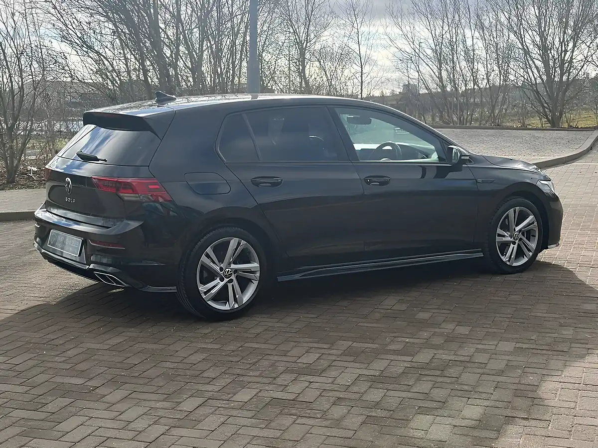 Used 2020 Volkswagen Golf R-Line Black - Interior and Exterior details 4