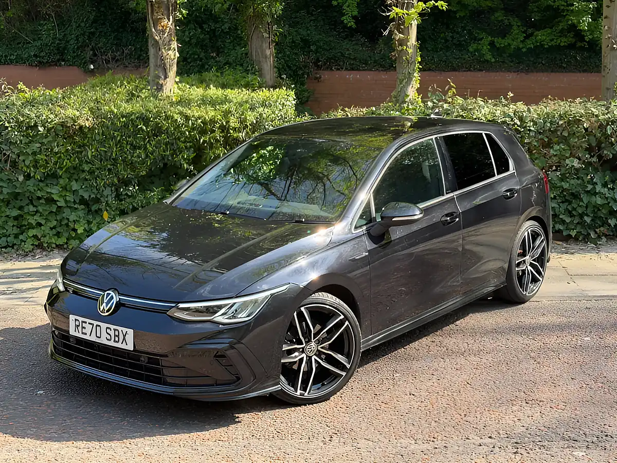 Used 2020 Volkswagen Golf R-Line Black - Interior and Exterior details 9