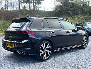 Used 2020 Volkswagen Golf R-Line Deep Black - Interior and Exterior details 3