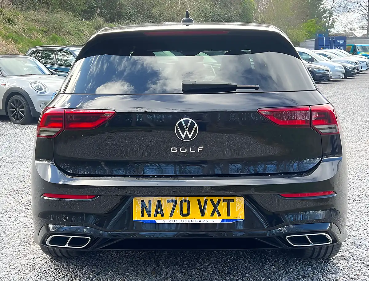 Used 2020 Volkswagen Golf R-Line Deep Black - Interior and Exterior details 4