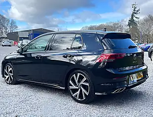Used 2020 Volkswagen Golf R-Line Deep Black - Interior and Exterior details 5