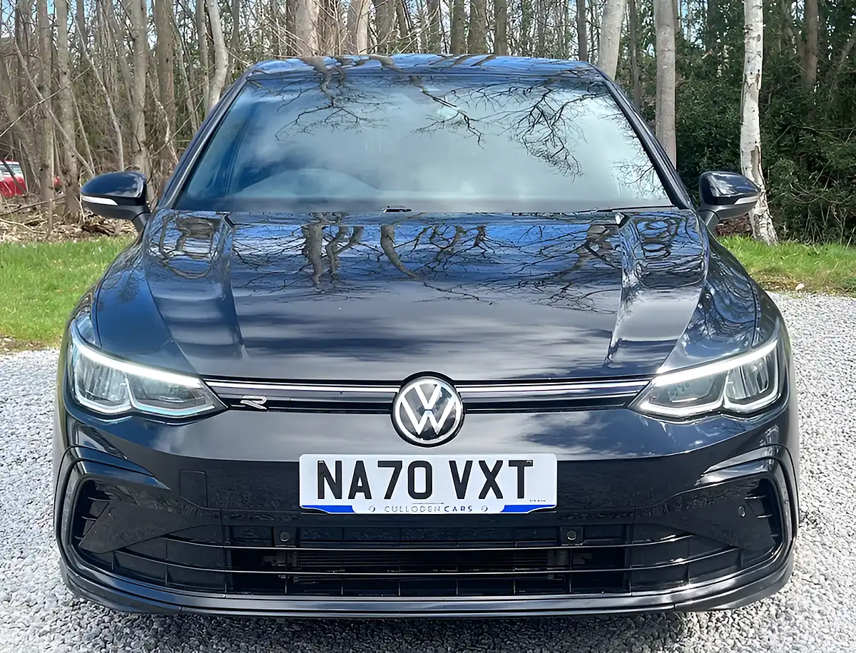 Used 2020 Volkswagen Golf R-Line Deep Black - Interior and Exterior details 8
