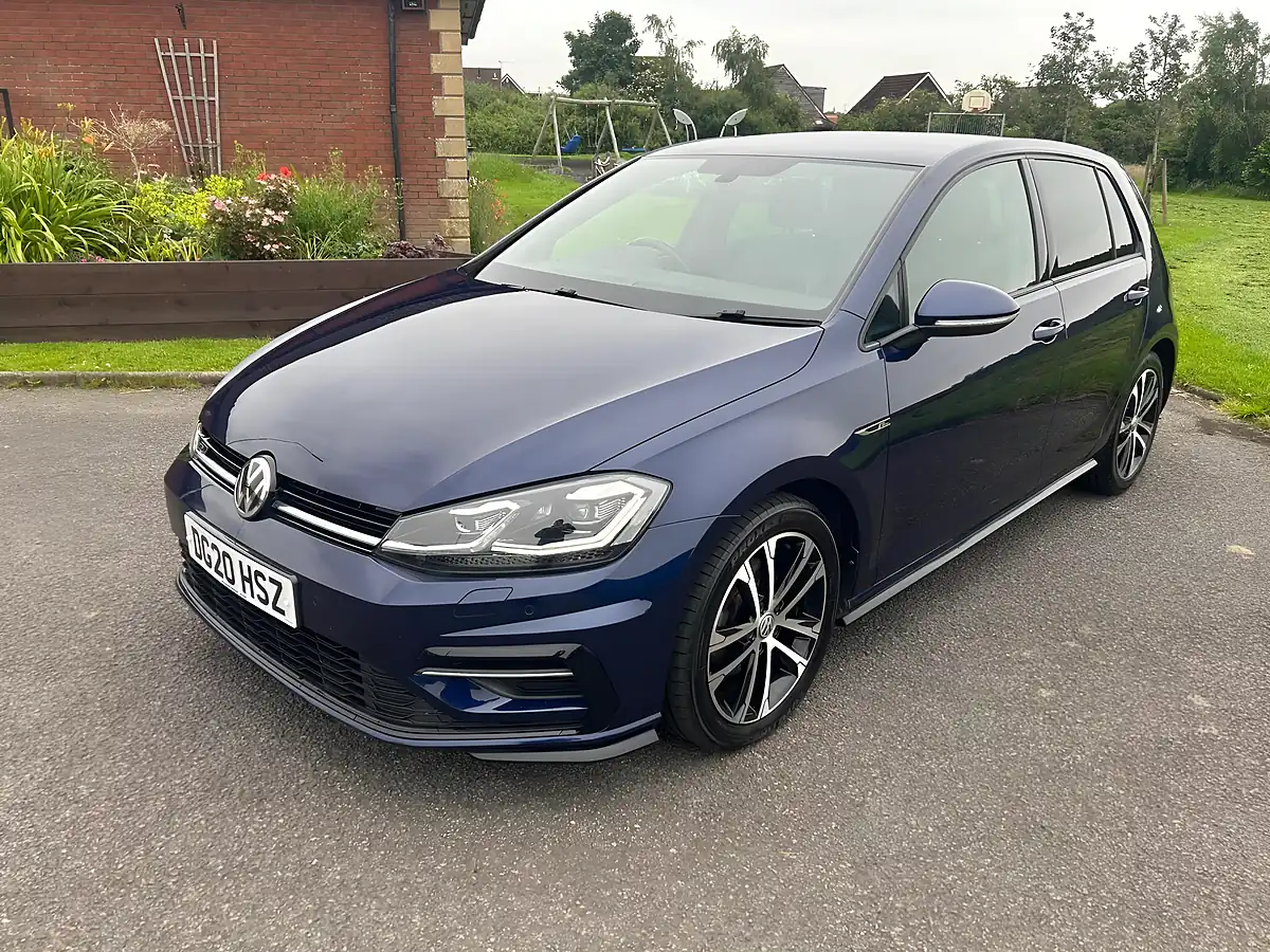 Used 2020 Volkswagen Golf R-Line Edition Blue - Interior and Exterior details 3