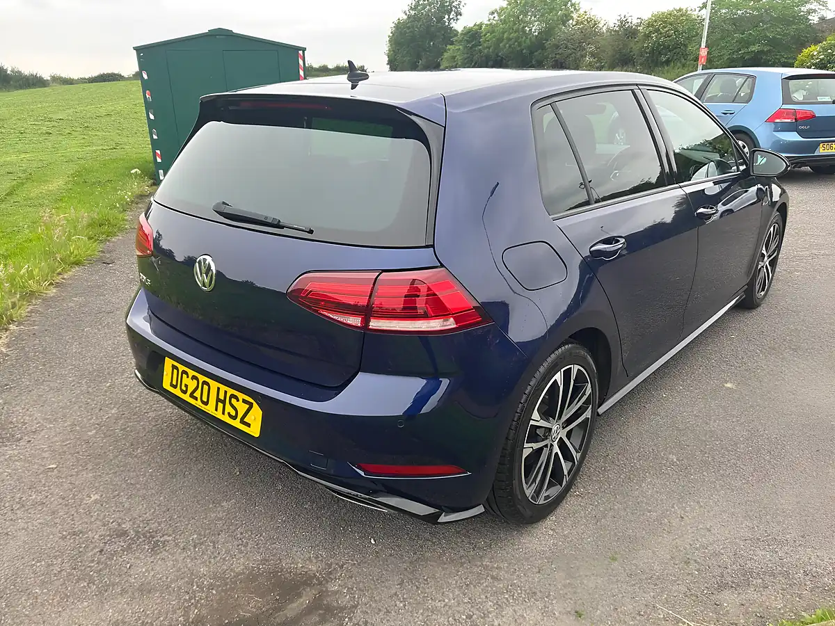Used 2020 Volkswagen Golf R-Line Edition Blue - Interior and Exterior details 6