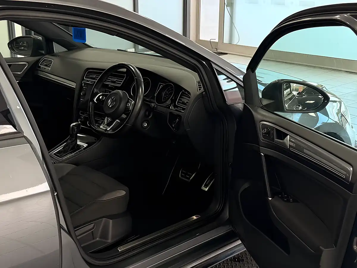 Used 2020 Volkswagen Golf R-Line Edition Grey - Interior and Exterior details 10
