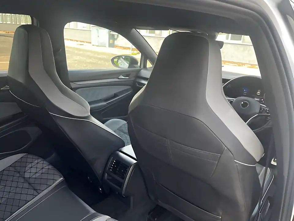 Used 2020 Volkswagen Golf R-Line White - Interior and Exterior details 16