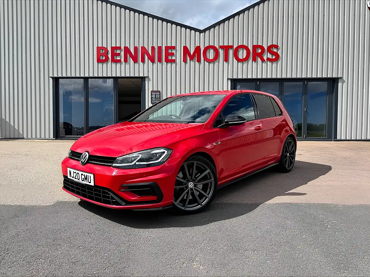 Used 2020 Volkswagen Golf R Red - Front View
