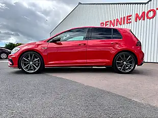 Used 2020 Volkswagen Golf R Red - Interior and Exterior details 11