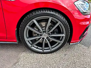Used 2020 Volkswagen Golf R Red - Interior and Exterior details 14