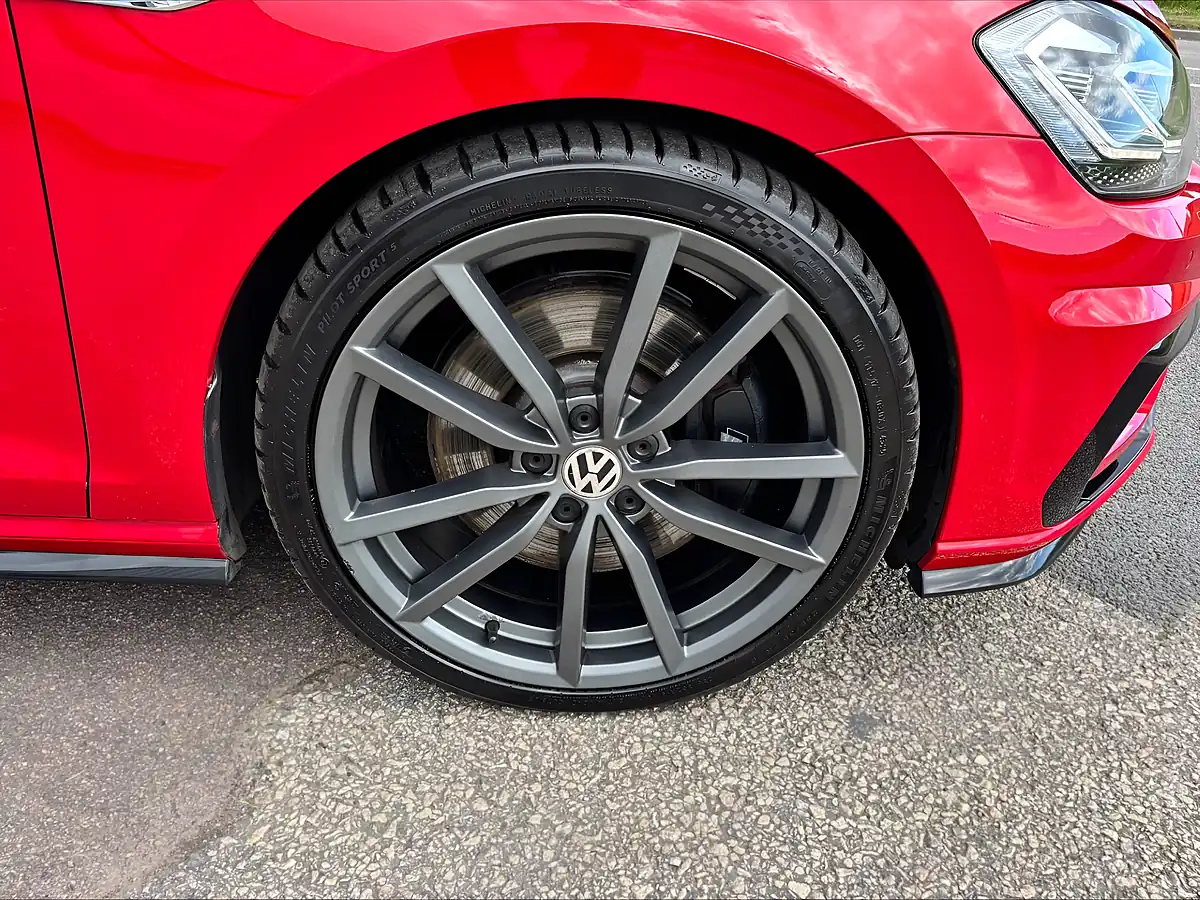 Used 2020 Volkswagen Golf R Red - Interior and Exterior details 14