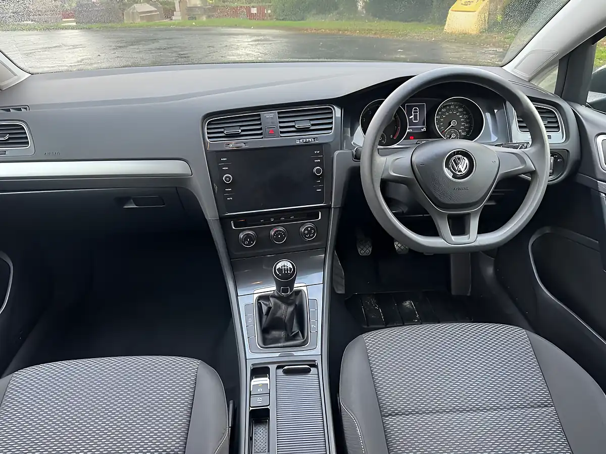 Used 2020 Volkswagen Golf S Urano Grey - Interior and Exterior details 8