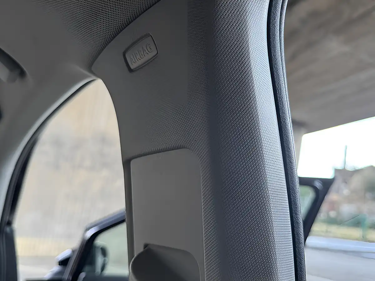 Used 2020 Volkswagen Golf Style Black - Interior and Exterior details 17