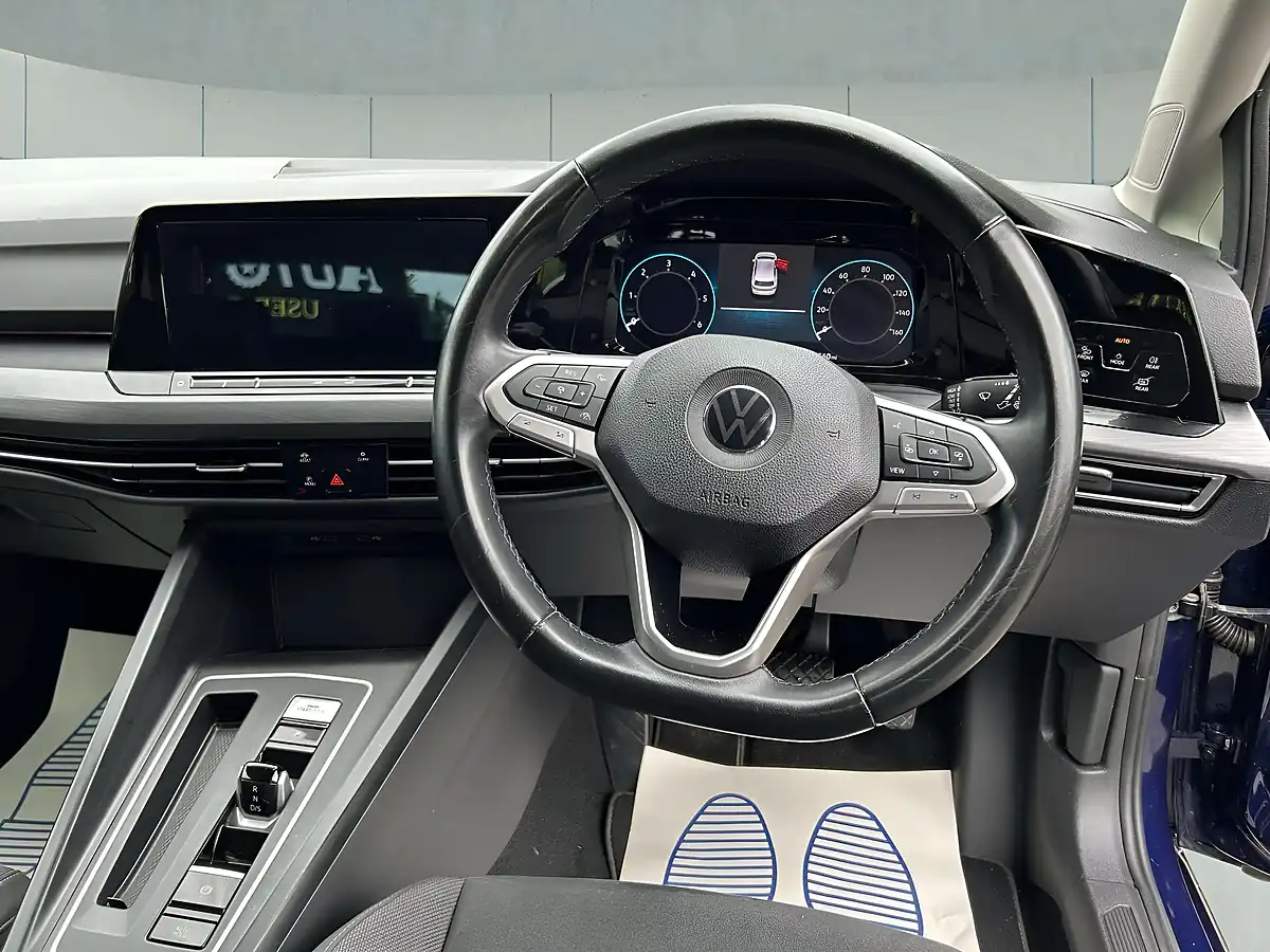 Used 2020 Volkswagen Golf Style Blue - Interior and Exterior details 11