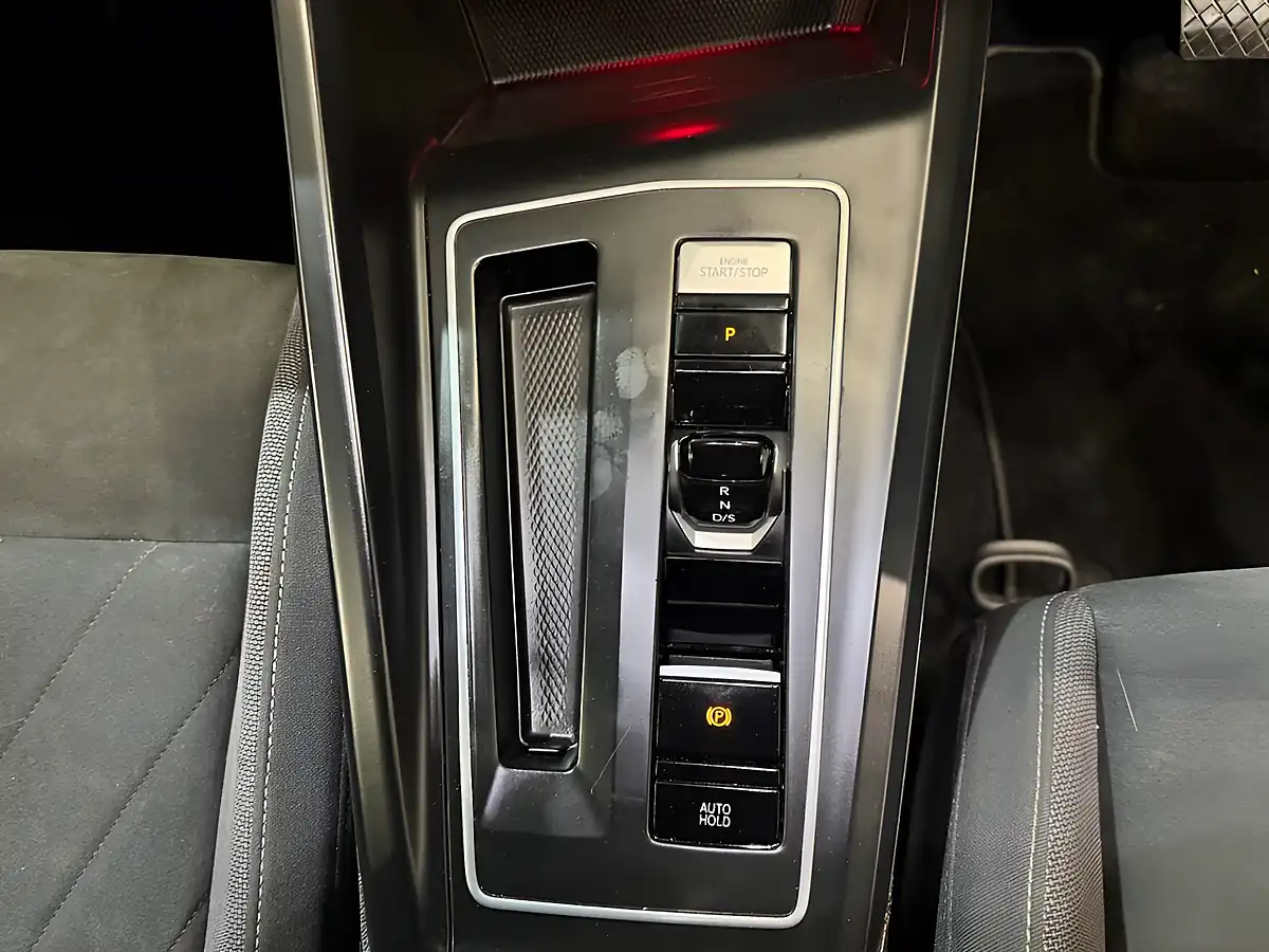 Used 2020 Volkswagen Golf Style White - Interior and Exterior details 14